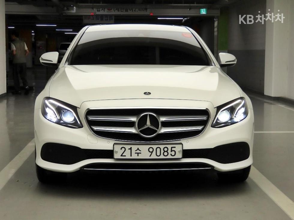 مرسيدس E-Class