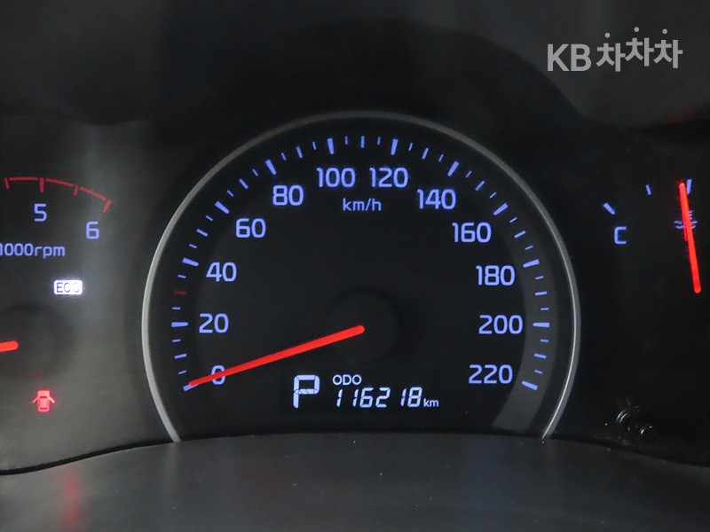 Kia Carnival — miniaturë 9