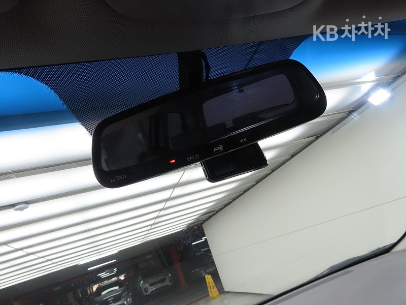 Kia Carnival — miniaturë 14