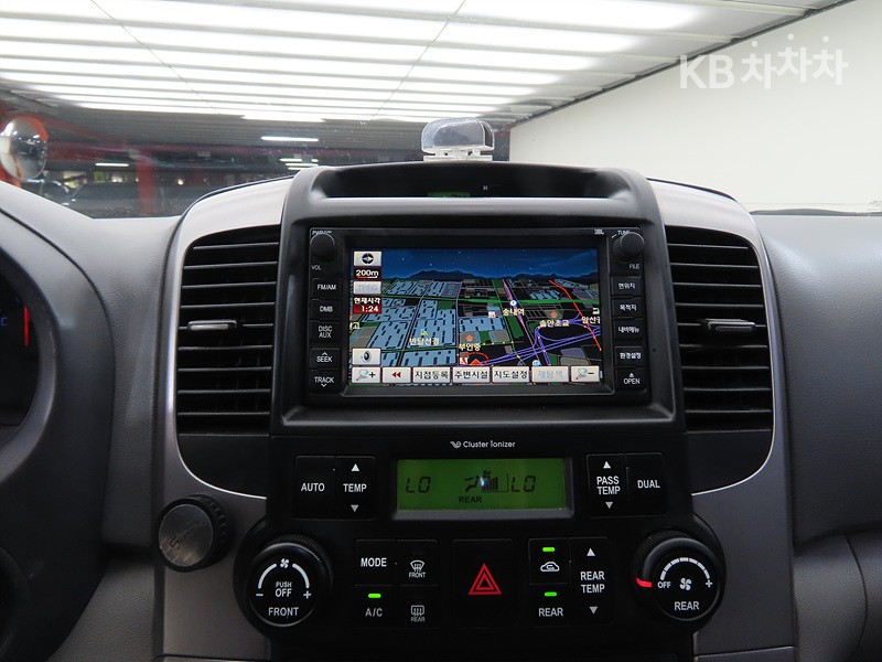 Kia Carnival — miniaturë 15