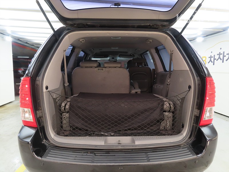 Kia Carnival — miniaturë 18