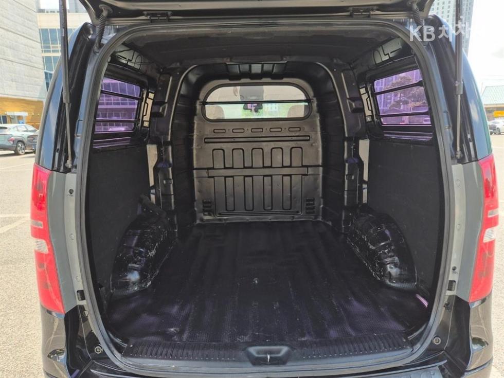 Hyundai Starex — miniaturë 5