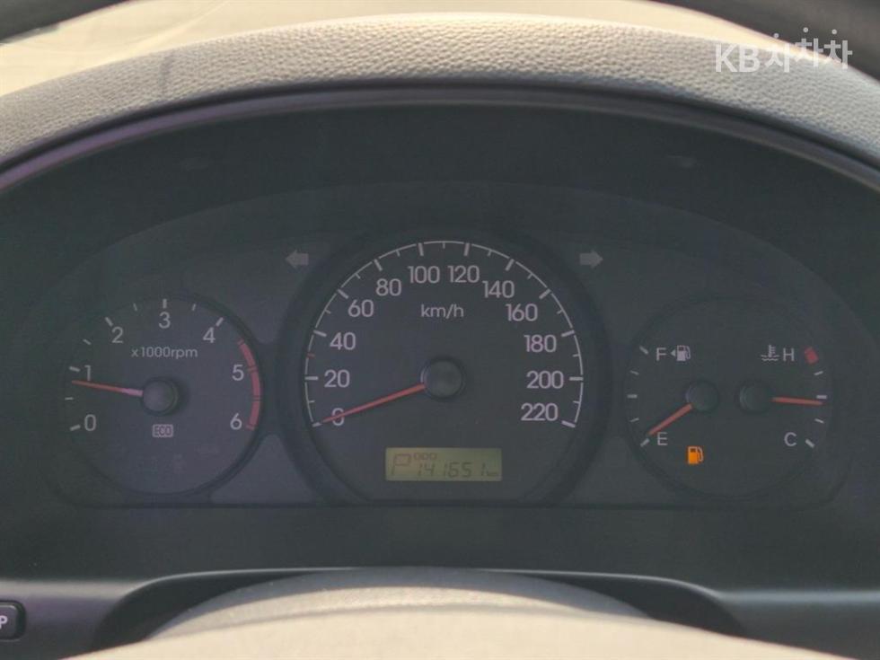 Hyundai Starex — miniaturë 7