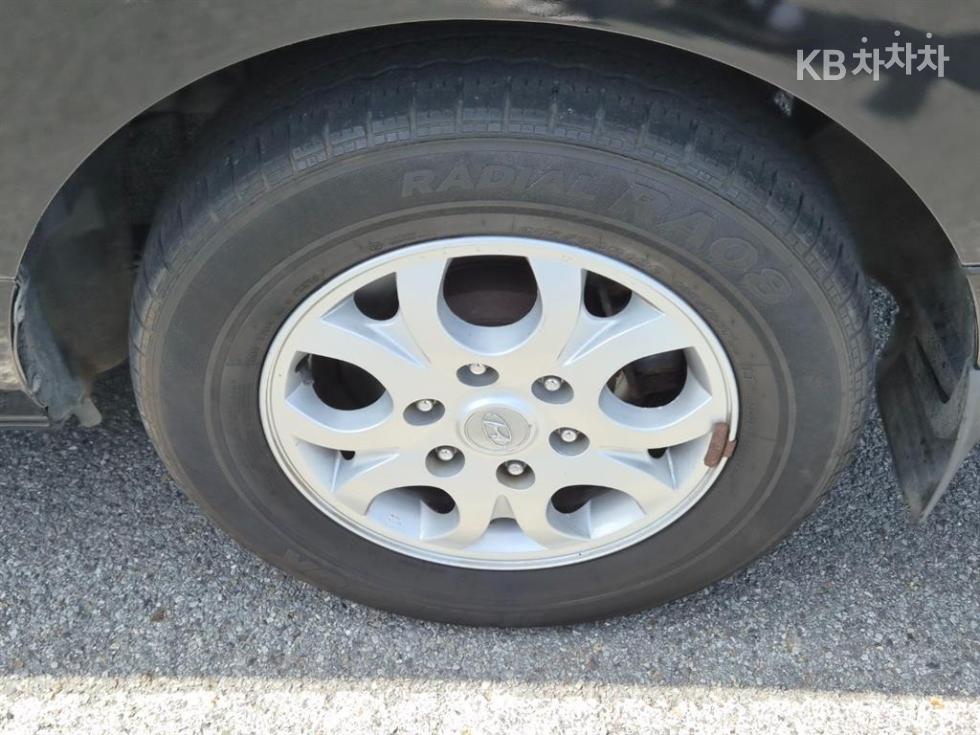 Hyundai Starex — miniaturë 17