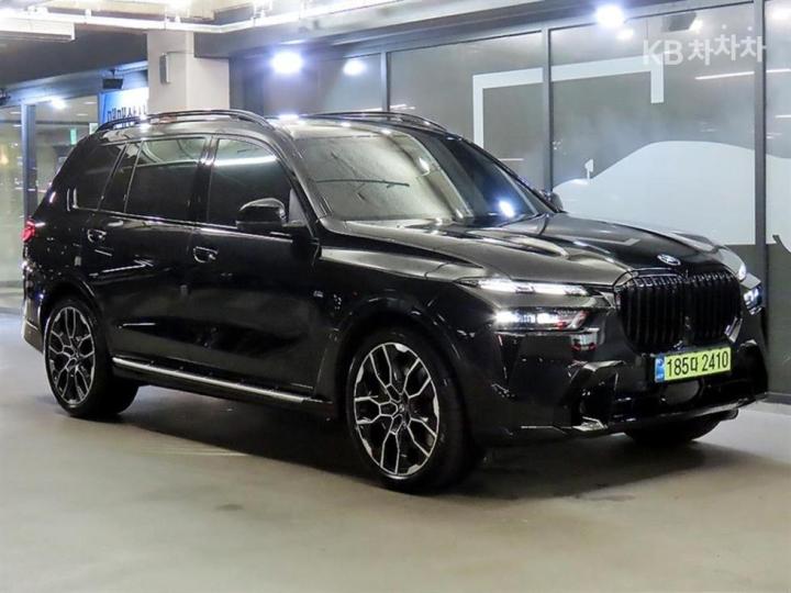 BMW X7 xDrive 40i M Sport — foto 1