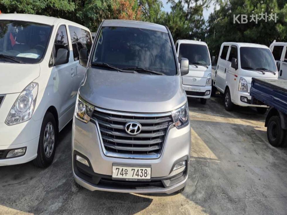 Hyundai Grand Starex