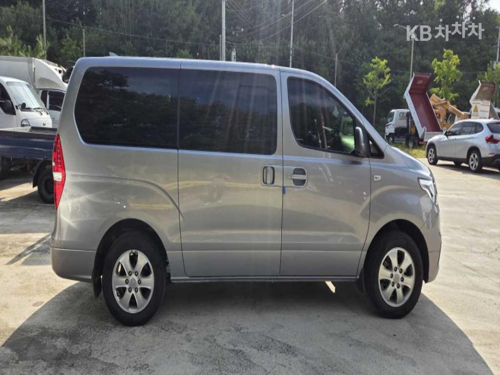 Hyundai Starex — miniaturë 4