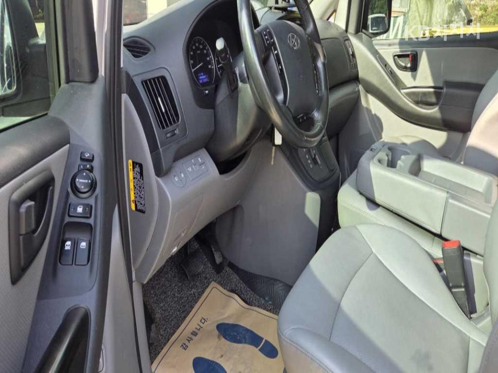 Hyundai Starex — miniaturë 6
