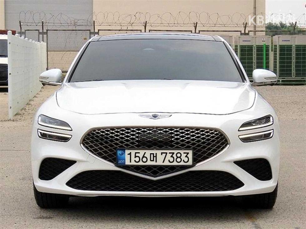 Genesis G70