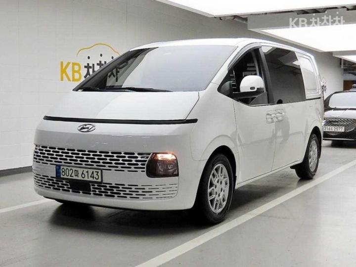 Hyundai Staria 2.2 카고 5 모던 — foto 1