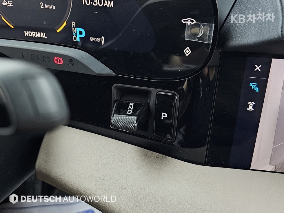 Porsche Taycan — miniaturë 9