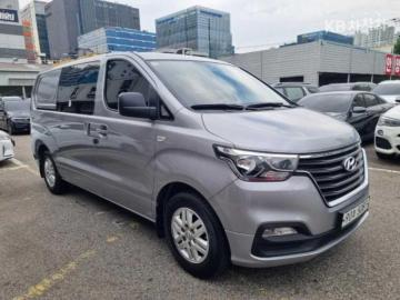 Hyundai Starex Van 5-Seater Smart — foto 1