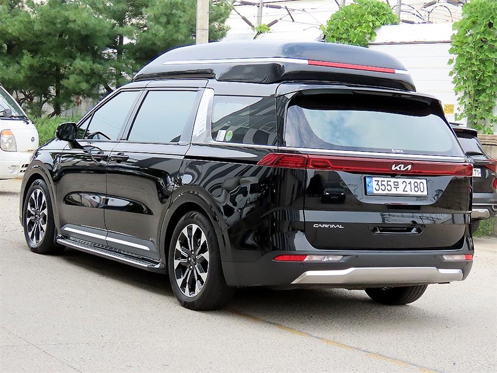 Kia Carnival — miniaturë 3