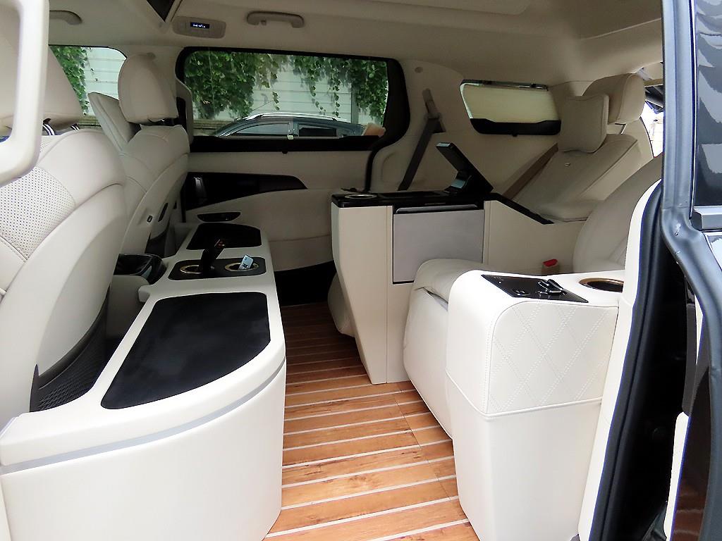 Kia Carnival — miniaturë 6