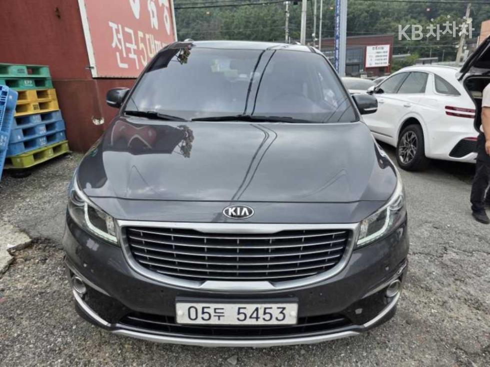 كيا كارنيفال