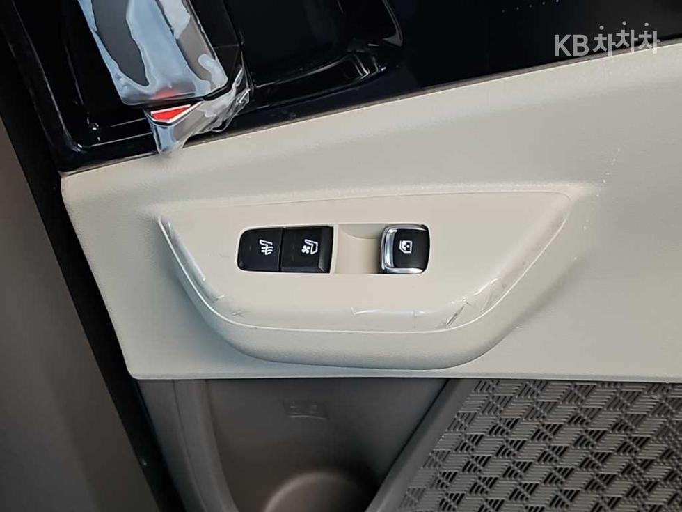 Kia Carnival — miniaturë 14