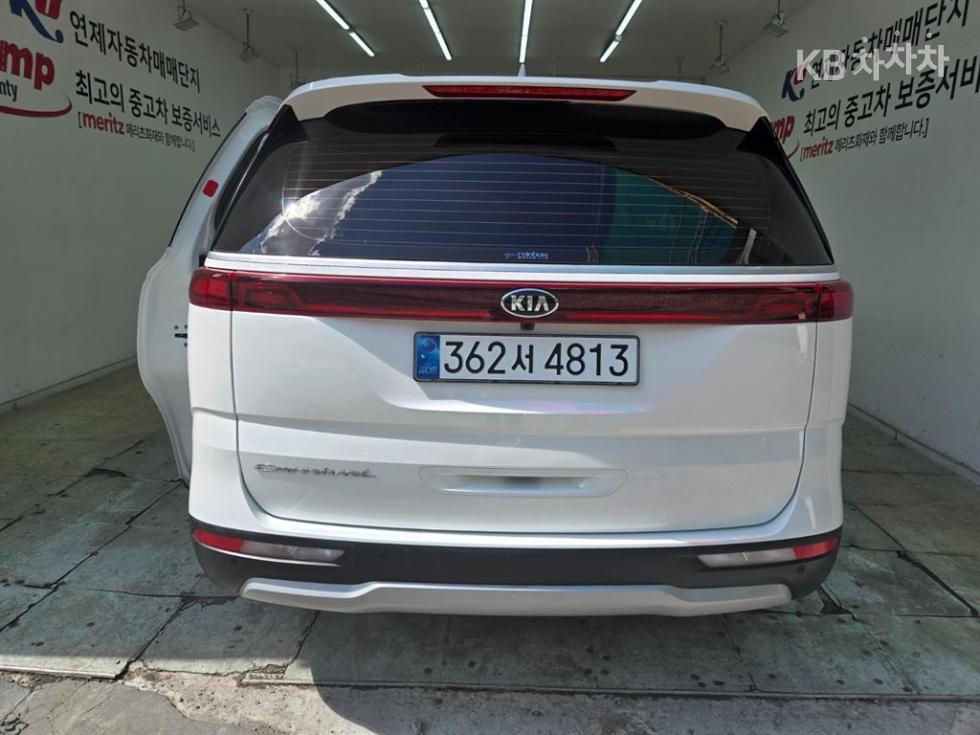Kia Carnival — miniaturë 2