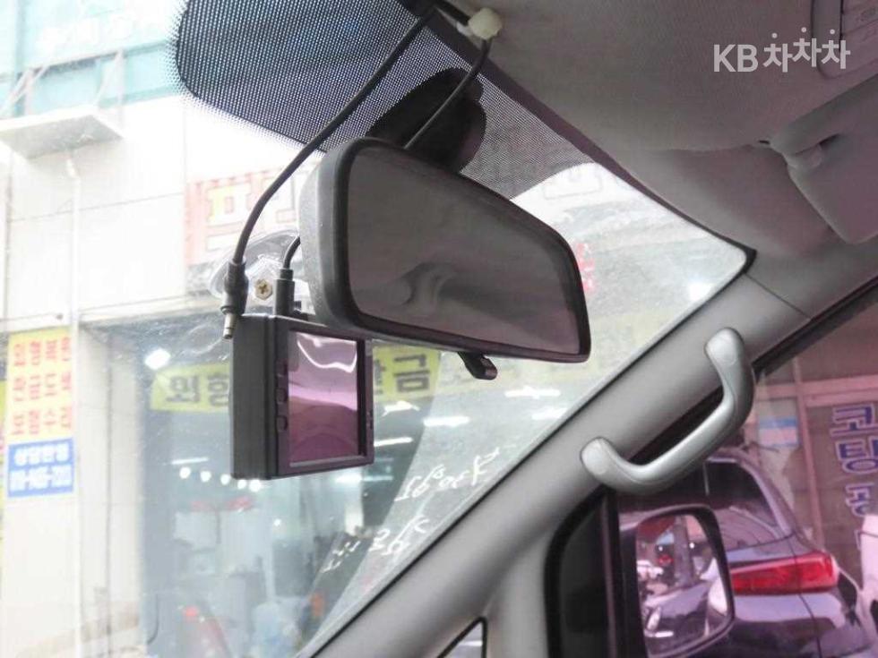 Hyundai Starex — miniaturë 12