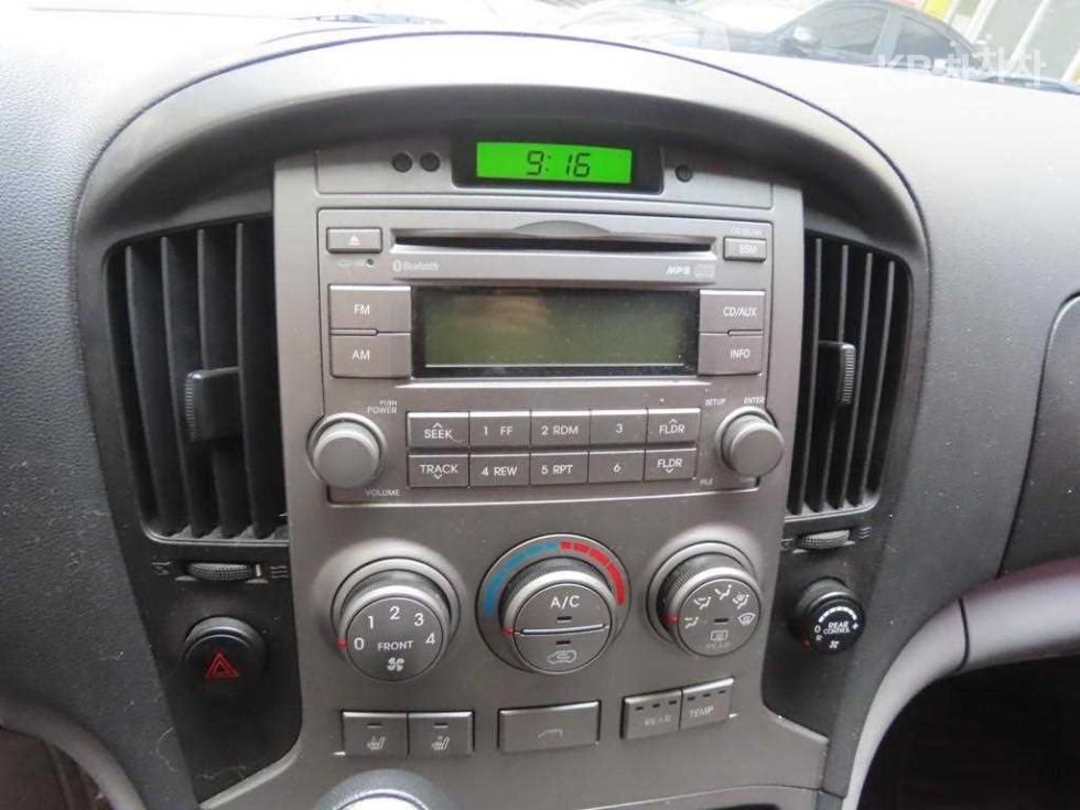 Hyundai Starex — miniaturë 13