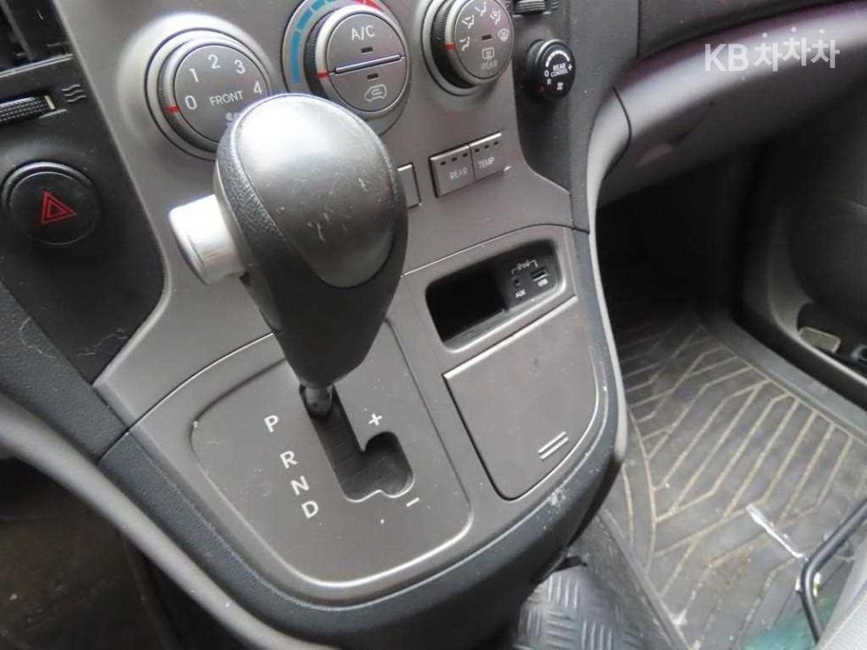 Hyundai Starex — miniaturë 14
