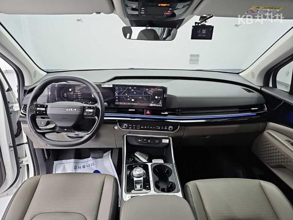 Kia Carnival — miniaturë 7