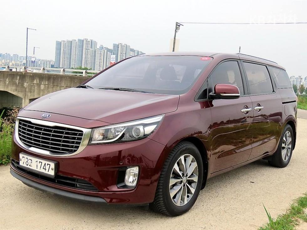 Kia Carnival — miniaturë 2