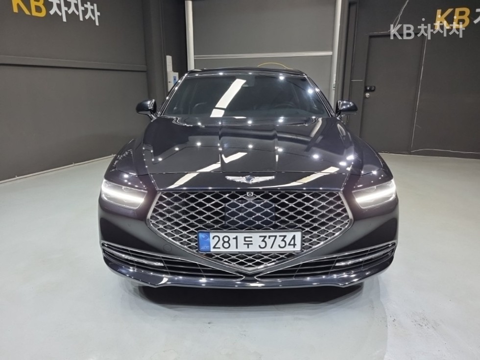 Genesis G90