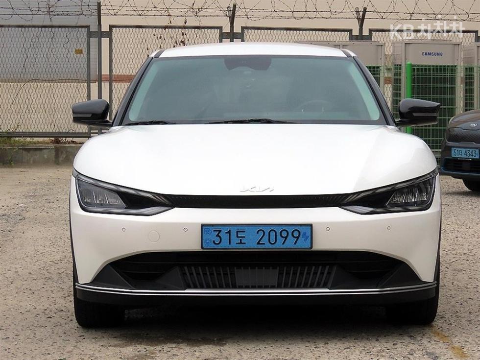 기아 EV6 2022년식 기아 EV6 롱 레인지 2WD 에어