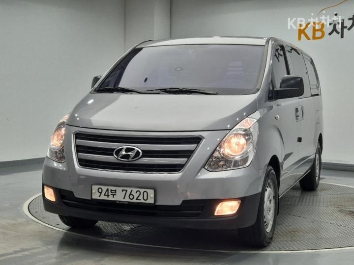 Hyundai Starex 5인승 밴 스마트 — foto 1