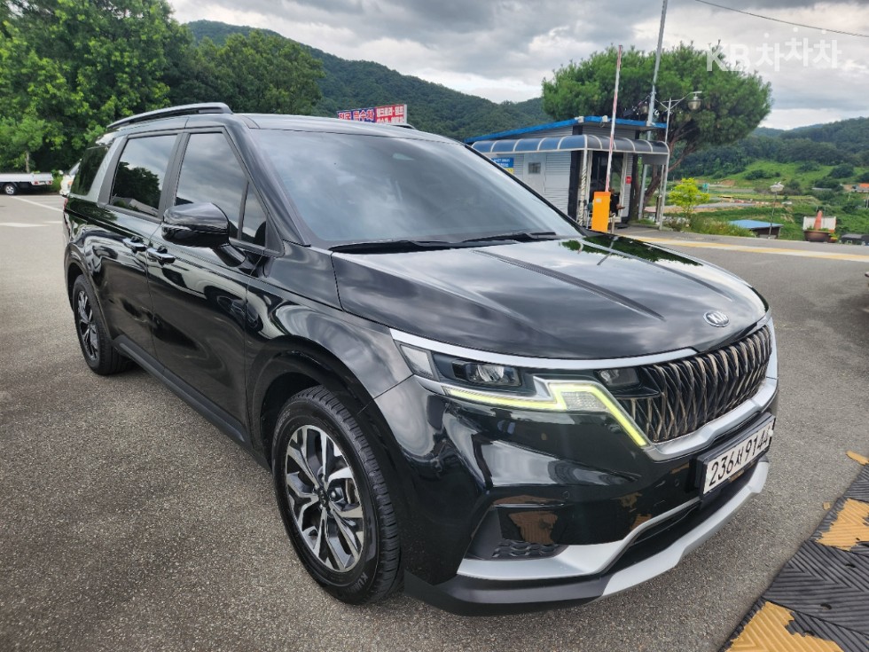 Kia Carnival — miniaturë 5