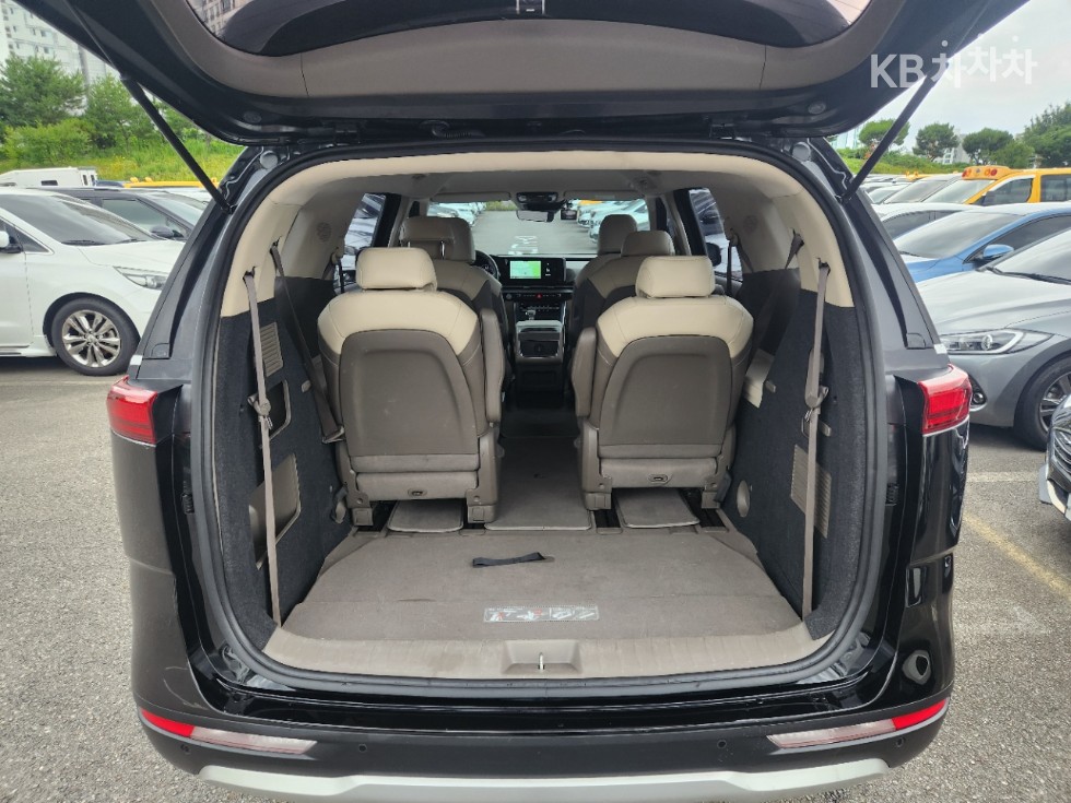 Kia Carnival — miniaturë 8