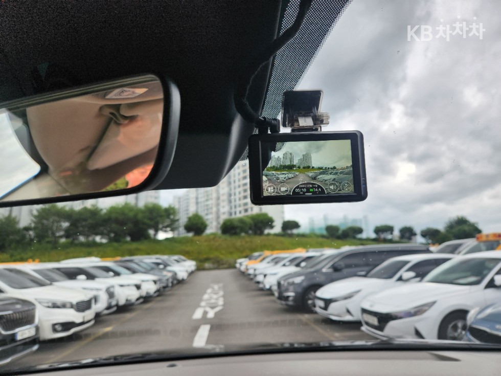 Kia Carnival — miniaturë 16