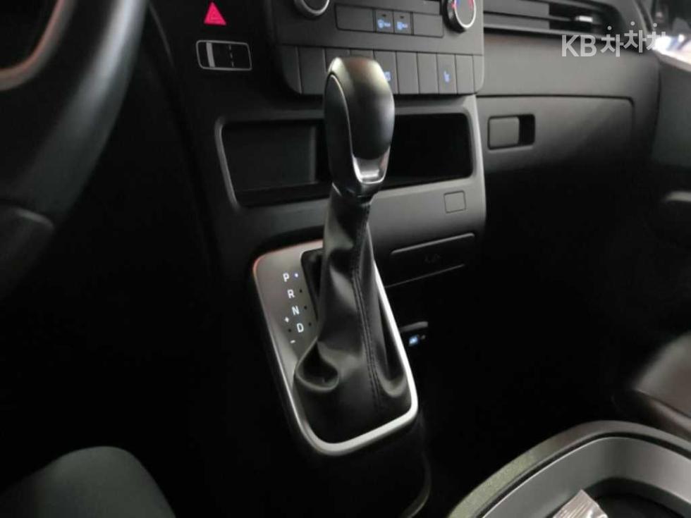 Hyundai Staria — miniaturë 11