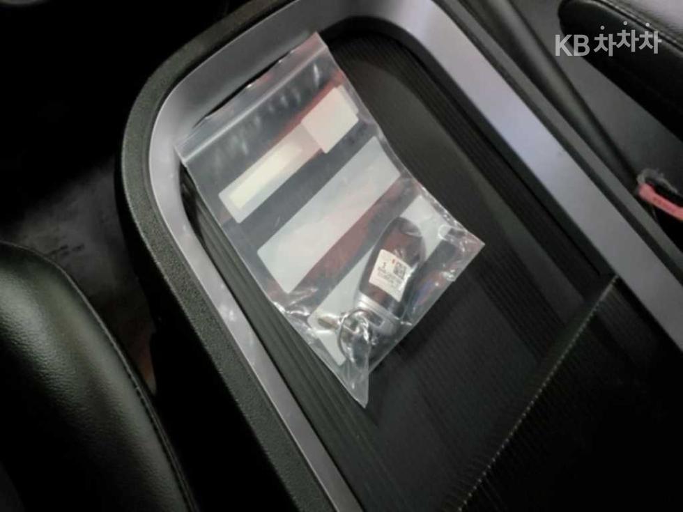 Hyundai Staria — miniaturë 12