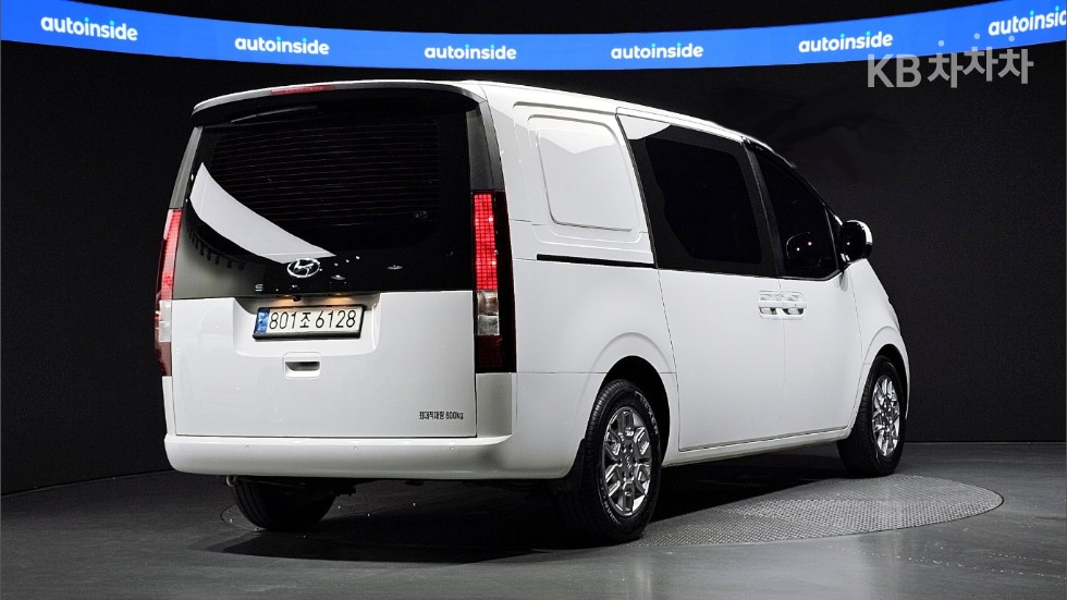 Hyundai Staria — miniaturë 4