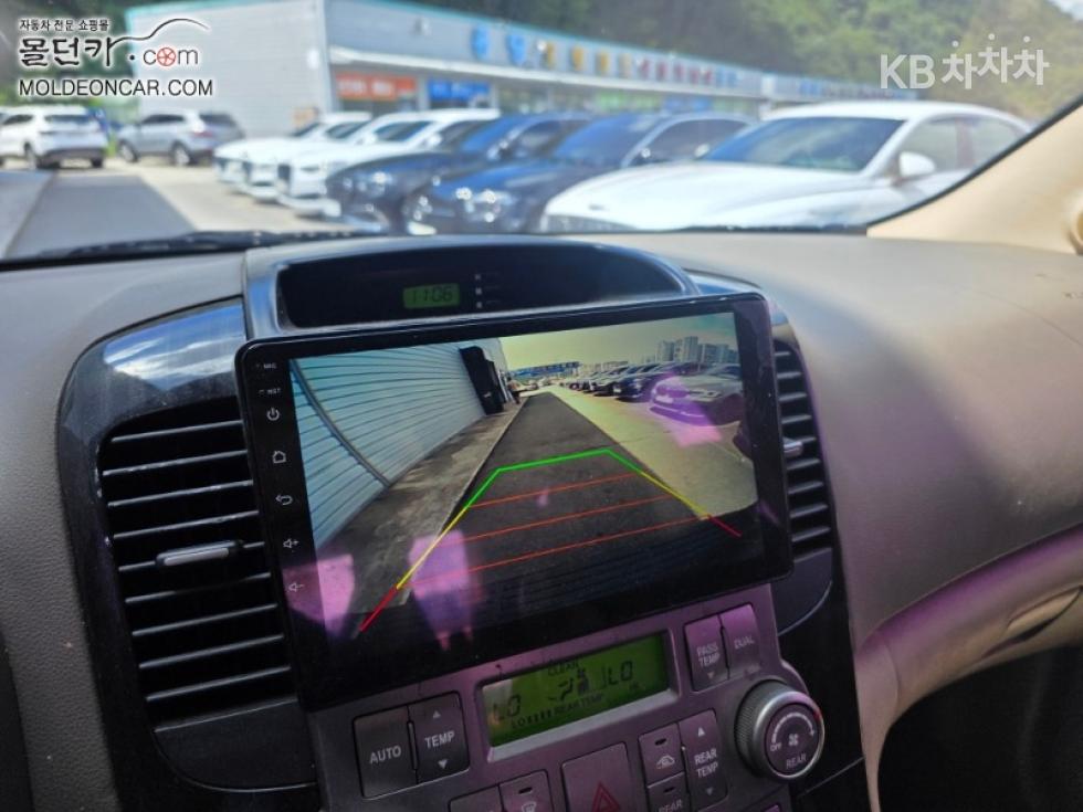 Kia Carnival — miniaturë 6