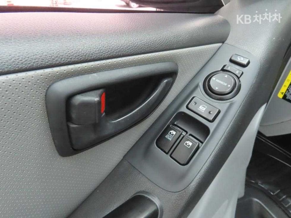 Hyundai Starex — miniaturë 9