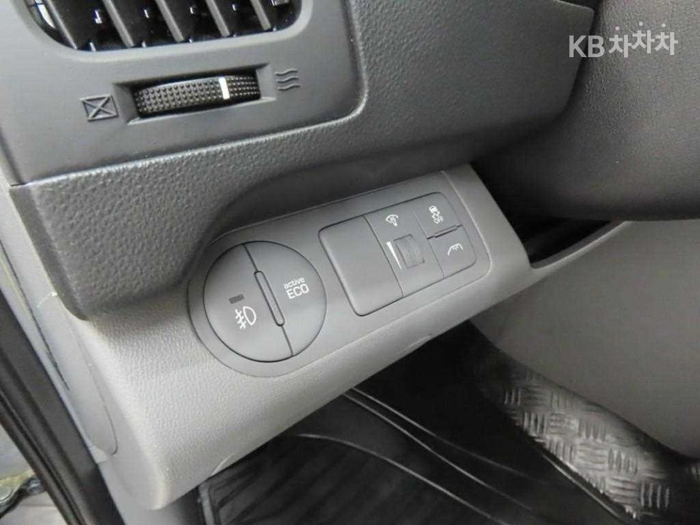 Hyundai Starex — miniaturë 10