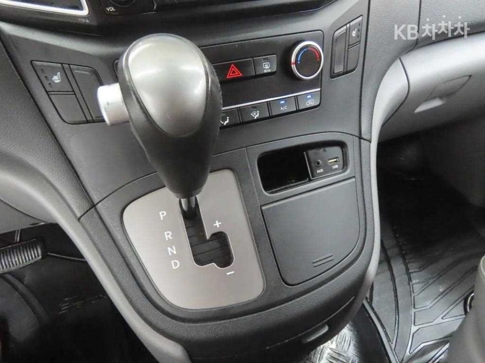 Hyundai Starex — miniaturë 13