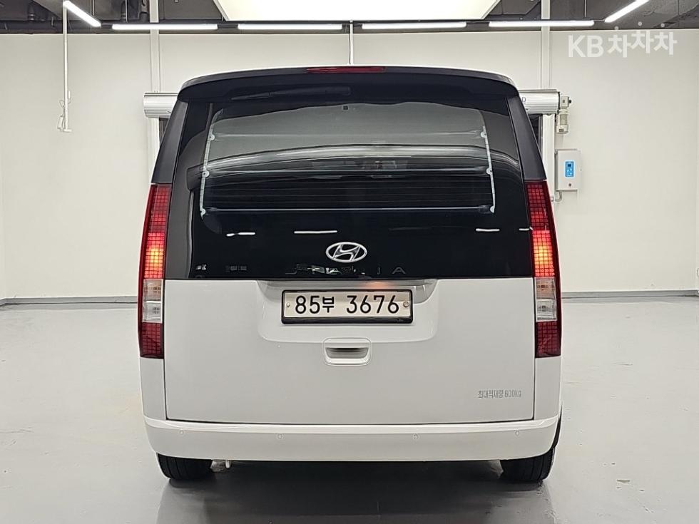 Hyundai Staria — miniaturë 3