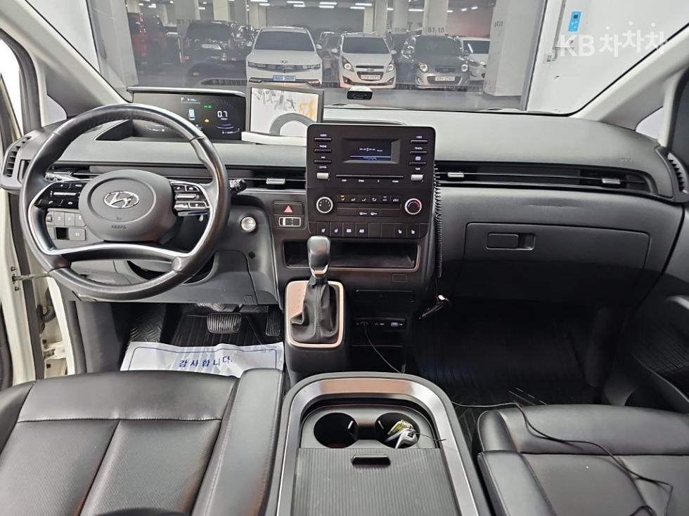 Hyundai Staria — miniaturë 7