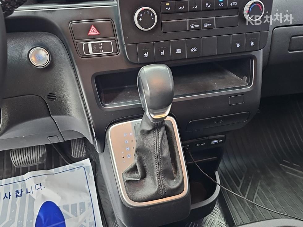 Hyundai Staria — miniaturë 8