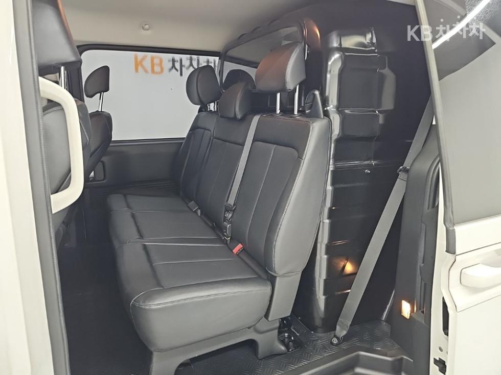 Hyundai Staria — miniaturë 12