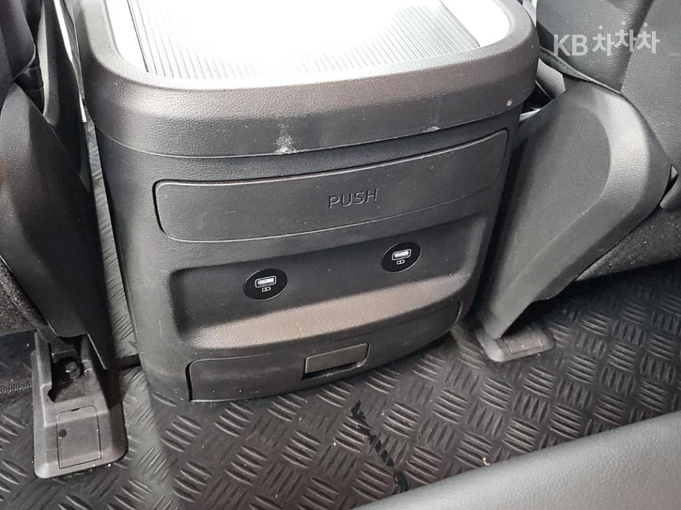 Hyundai Staria — miniaturë 13
