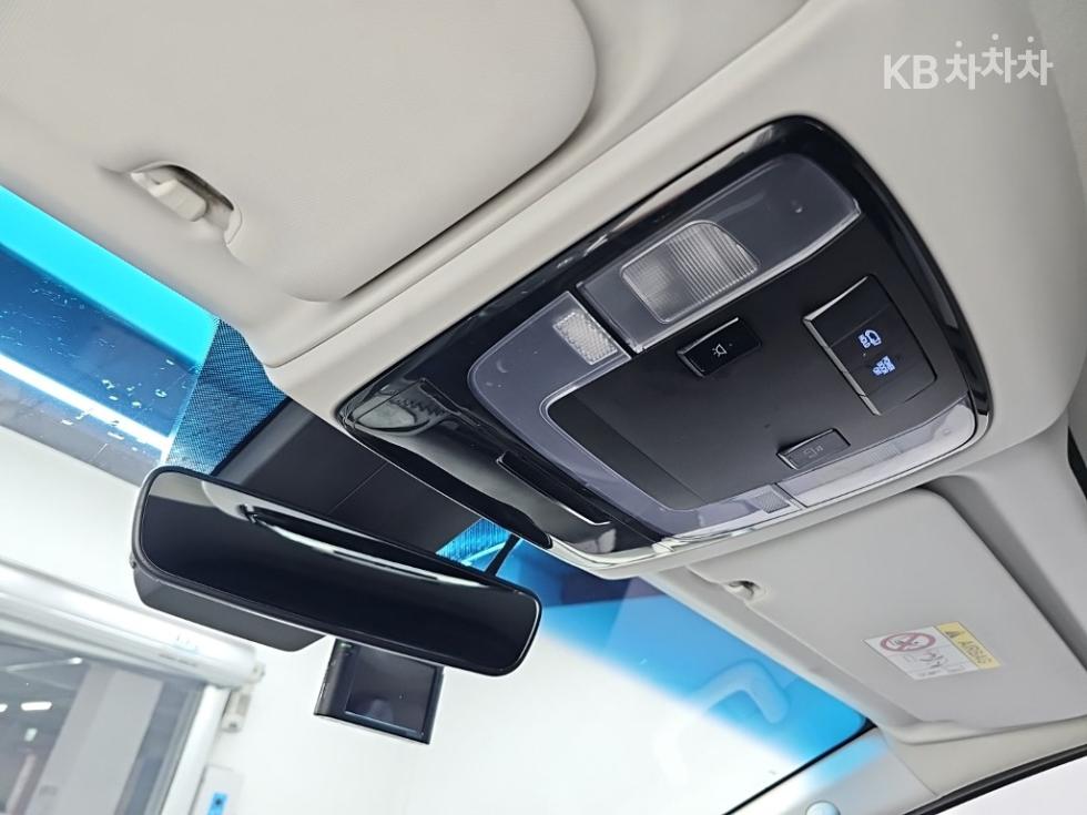 Hyundai Staria — miniaturë 15