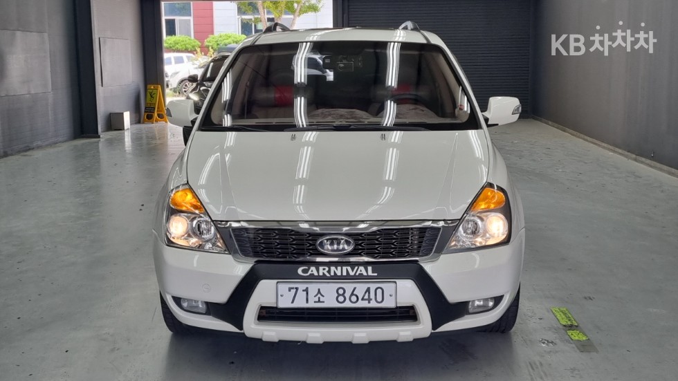 Kia Carnival — miniaturë 3