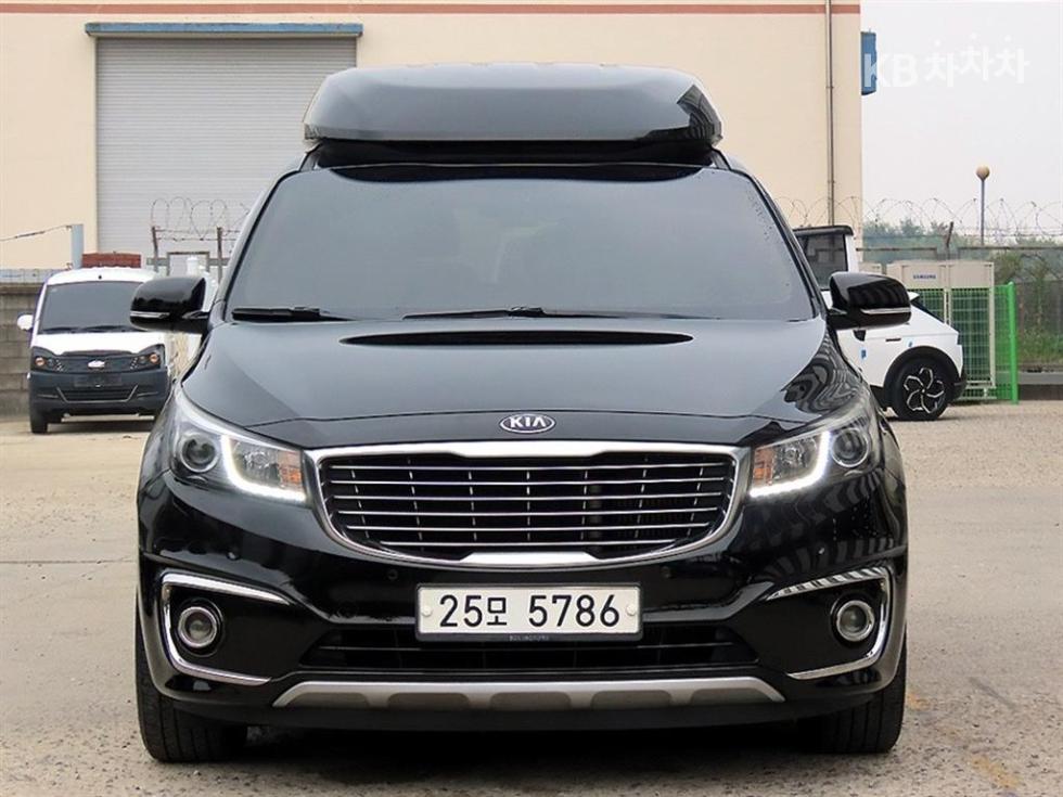 Kia Carnival