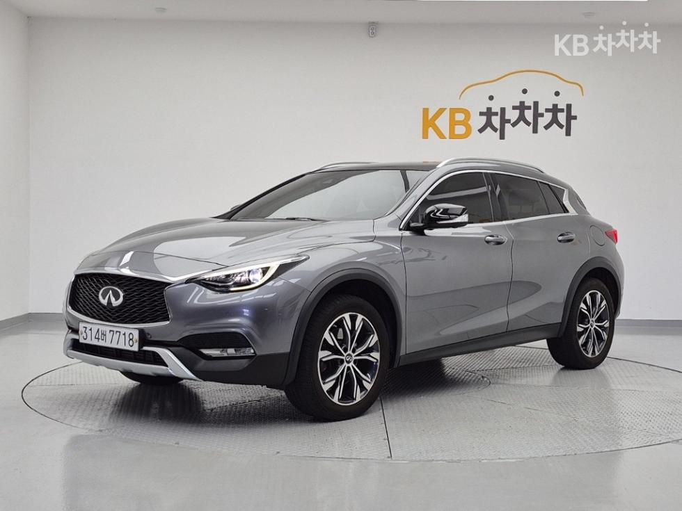 إنفينيتي QX30