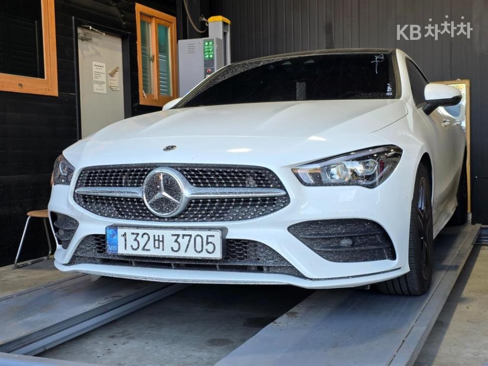 Mercedes-Benz CLA-Class