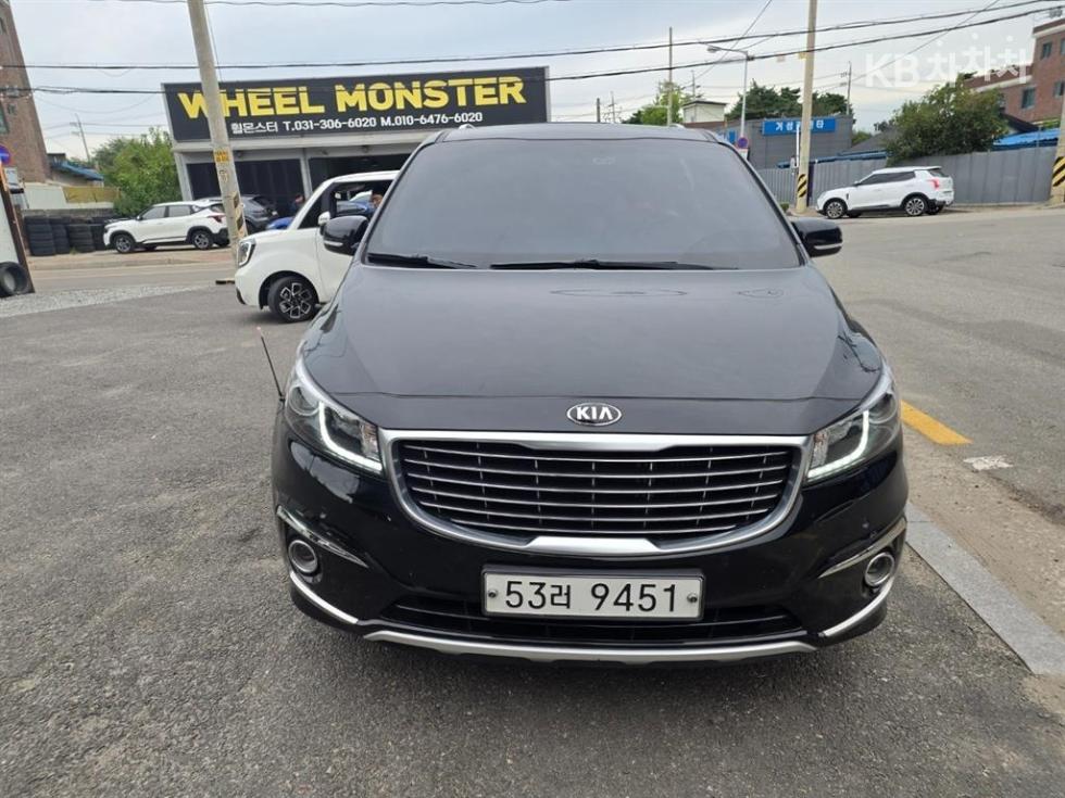 Kia Carnival